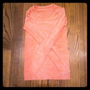 Lululemon long sleeved top